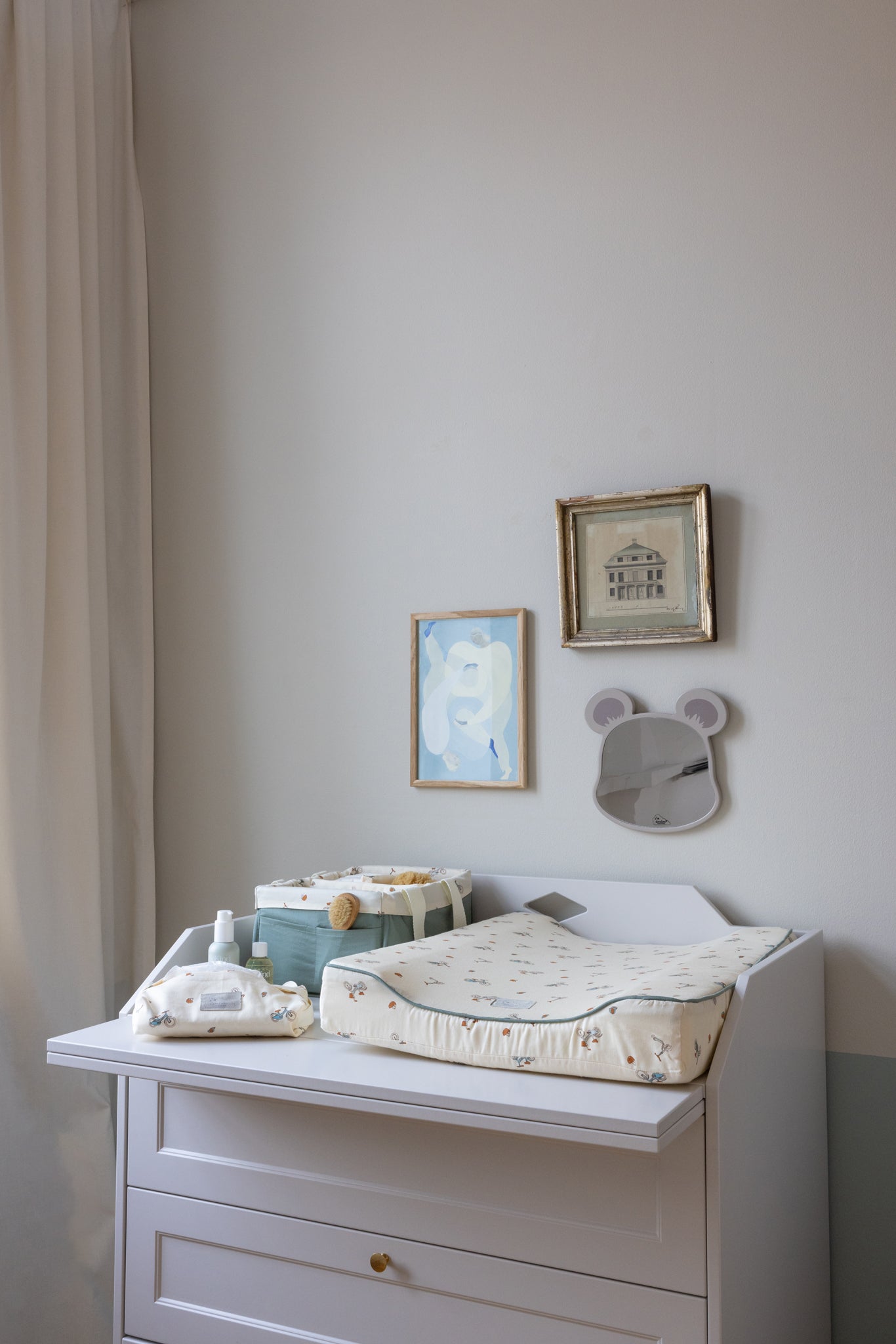 Luca Changing Table Dresser, FSC Mix - Light Sand