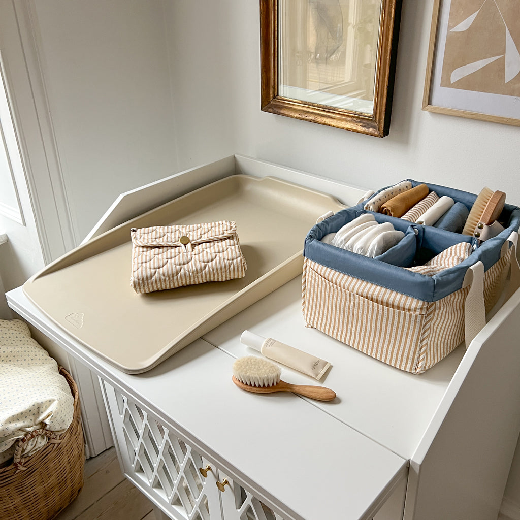 Matelas à Langer De Voyage Cambrass - 64x42 Cm - Similicuir Extérieur, Plastique Intérieur - Facile à Laver Et à Plier - Gris