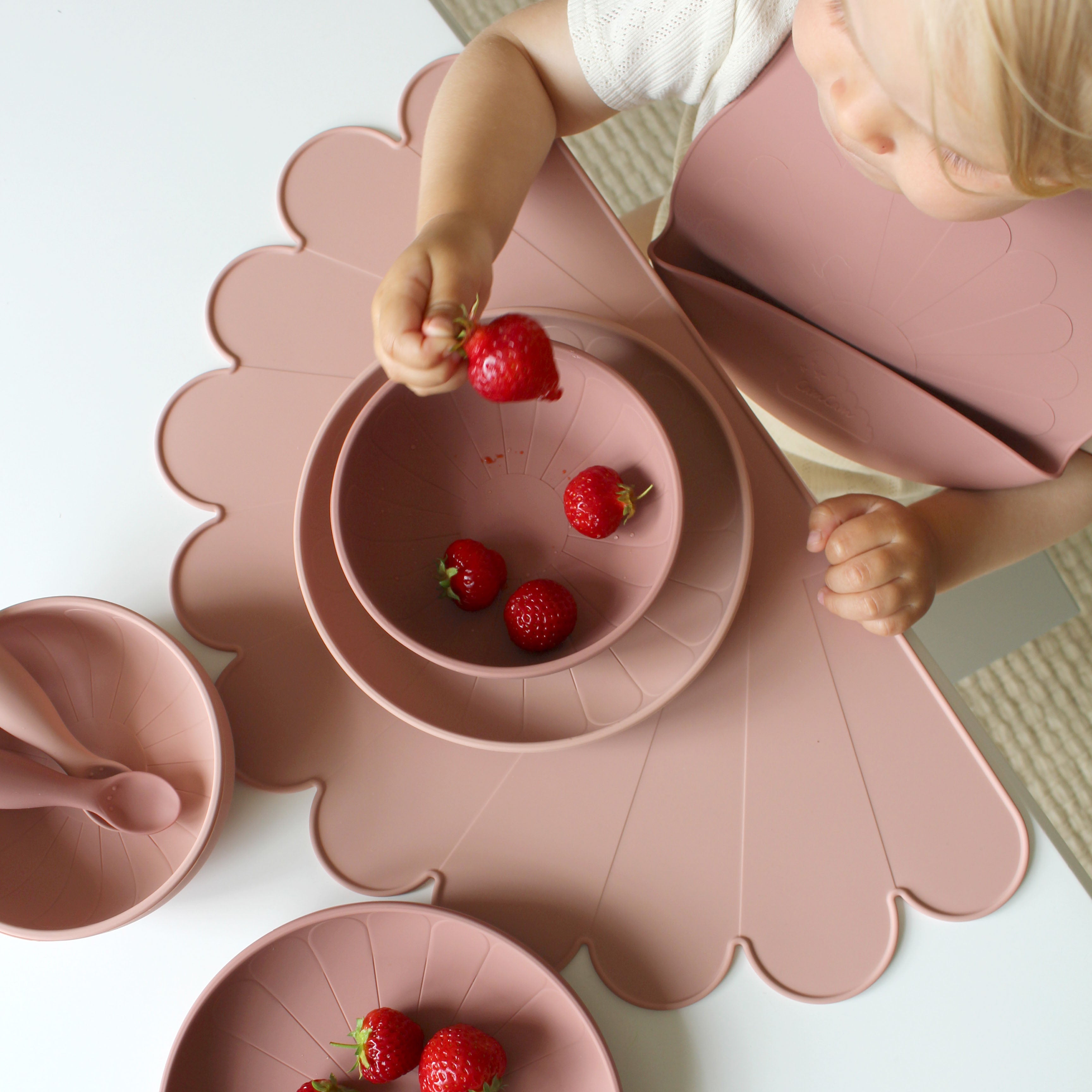 Assiettes Flower en silicone, set de 2 - mélange de roses